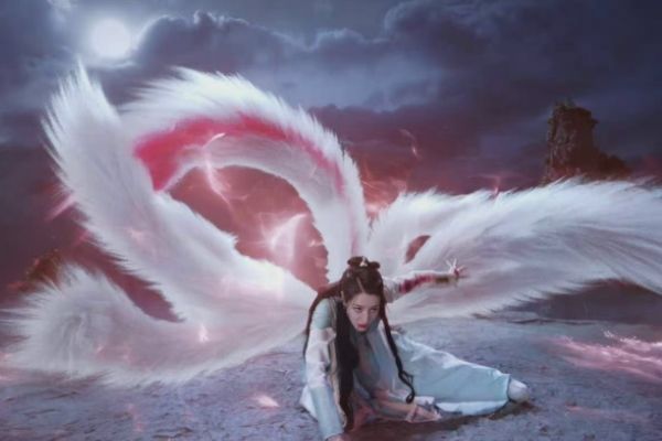 《与君初相识》长意坠崖纪云禾变九尾狐妖?长意的父亲鲛王出现?