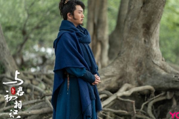 《与君初相识》长意坠崖纪云禾变九尾狐妖?长意的父亲鲛王出现?