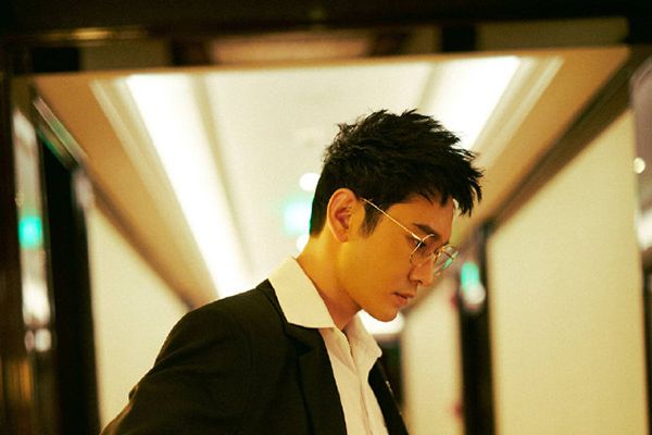 《危机先生》黄晓明走心演绎公关专家?演员阵容强劲案例真实?