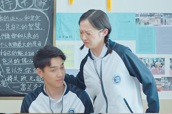 《你在我的右手边》为什么频频戳中泪点?该剧最大的卖点在哪里?