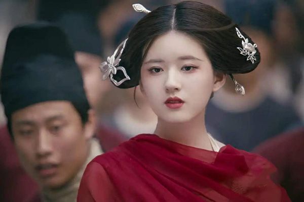 《传闻中的陈芊芊》赵露思从网红蜕变演员?赵露思还有影视作品?
