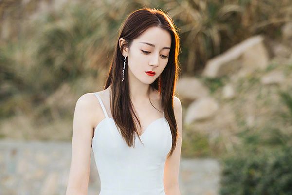 《幸福触手可及》热巴到底有多美?什么样的滤镜让脸比面粉还白?