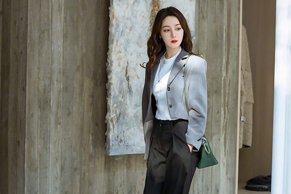 《幸福触手可及》热巴到底有多美?什么样的滤镜让脸比面粉还白?