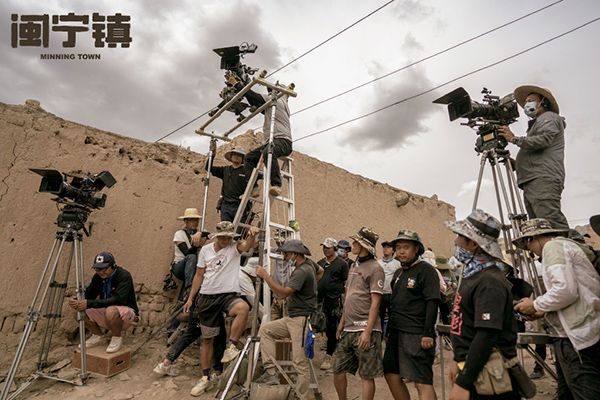 电视剧《闽宁镇》影帝影后强势加盟?黄轩一身村土造型看点十足?