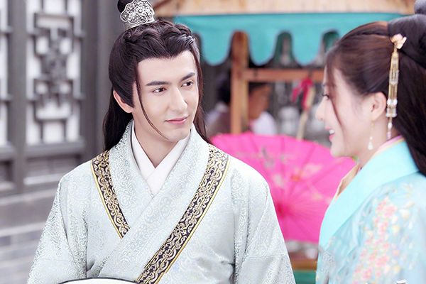 《替嫁医女》柳婧刺绣被吐槽?宇文雍向柳婧提出了样的什么要求?