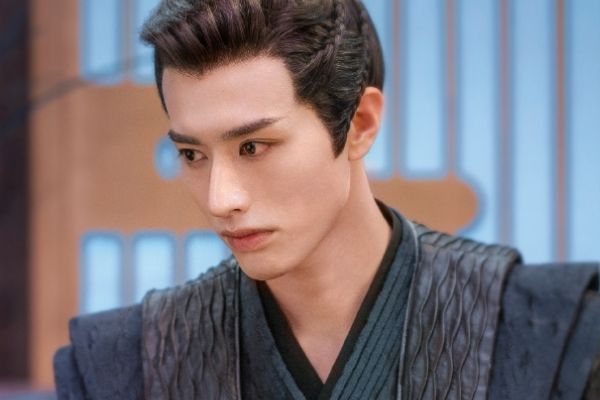 罗正新剧《春来枕星河》搭档黄日莹出演?一身黑衣造型CP感十足?