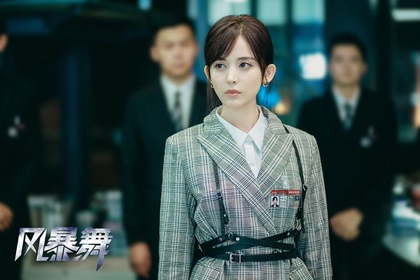《风暴舞》吸引观众的亮点是什么?在情节上有什么特点?