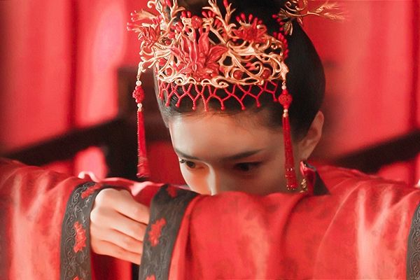 《清平乐》官家为什么说曹皇后貌丑不至惑君?见面后又为什么后悔?