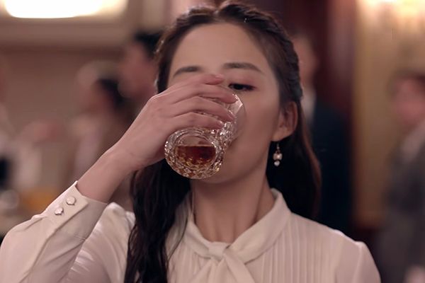 《民国奇探》最令人尴尬的戏份是哪一段?为什么说剧中紧张透露着喜剧氛围?