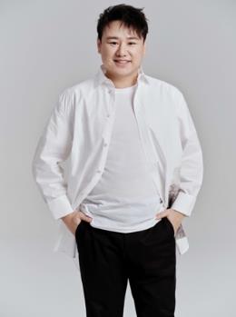 是！老板凯文
